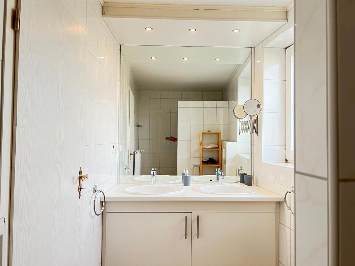 Der Schwan 7 - 3 Schlafzimmer - 2 Balkone - Zentral - 100 Qm Duren ภายนอก รูปภาพ