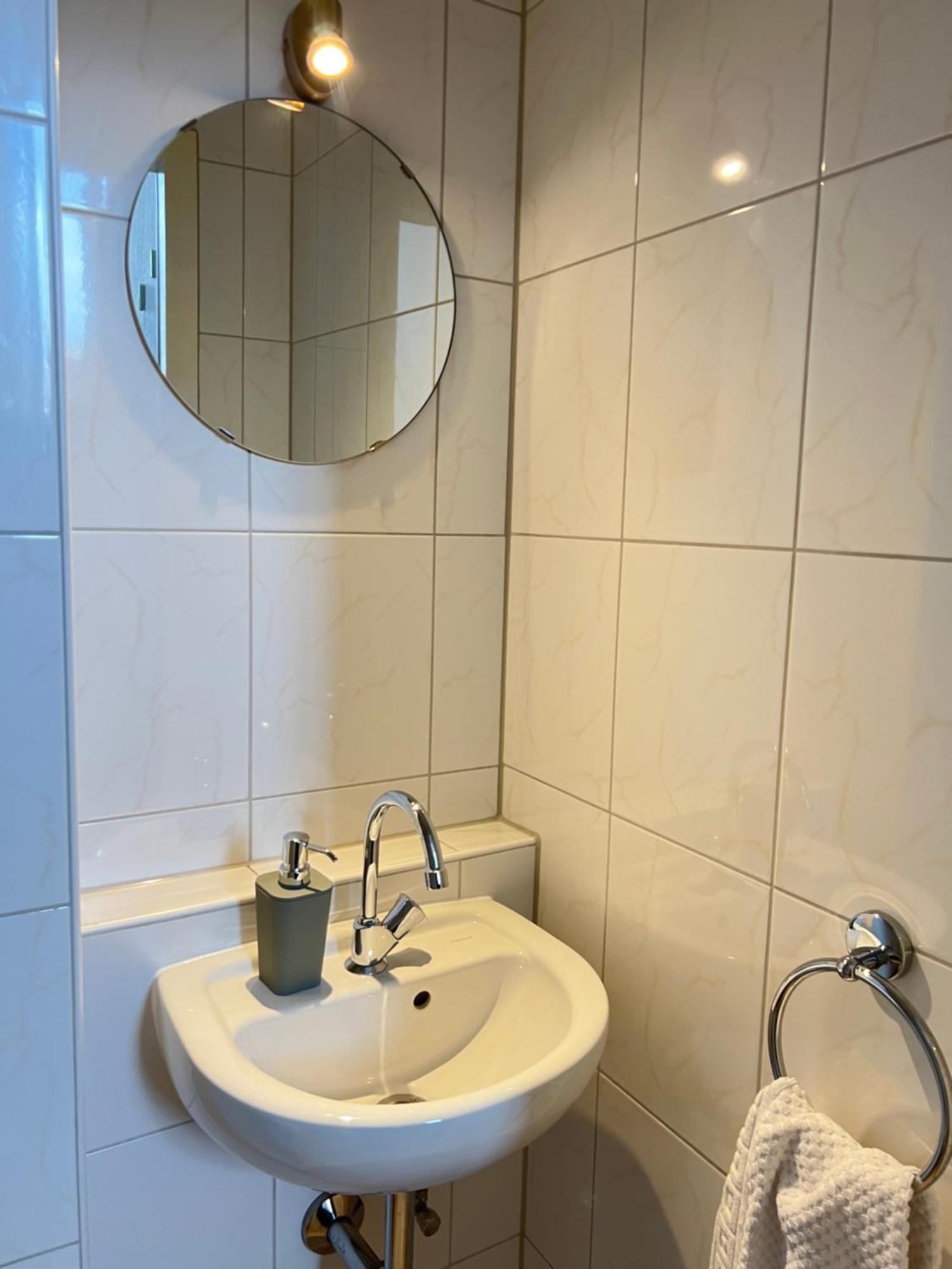 Der Schwan 7 - 3 Schlafzimmer - 2 Balkone - Zentral - 100 Qm Duren ภายนอก รูปภาพ