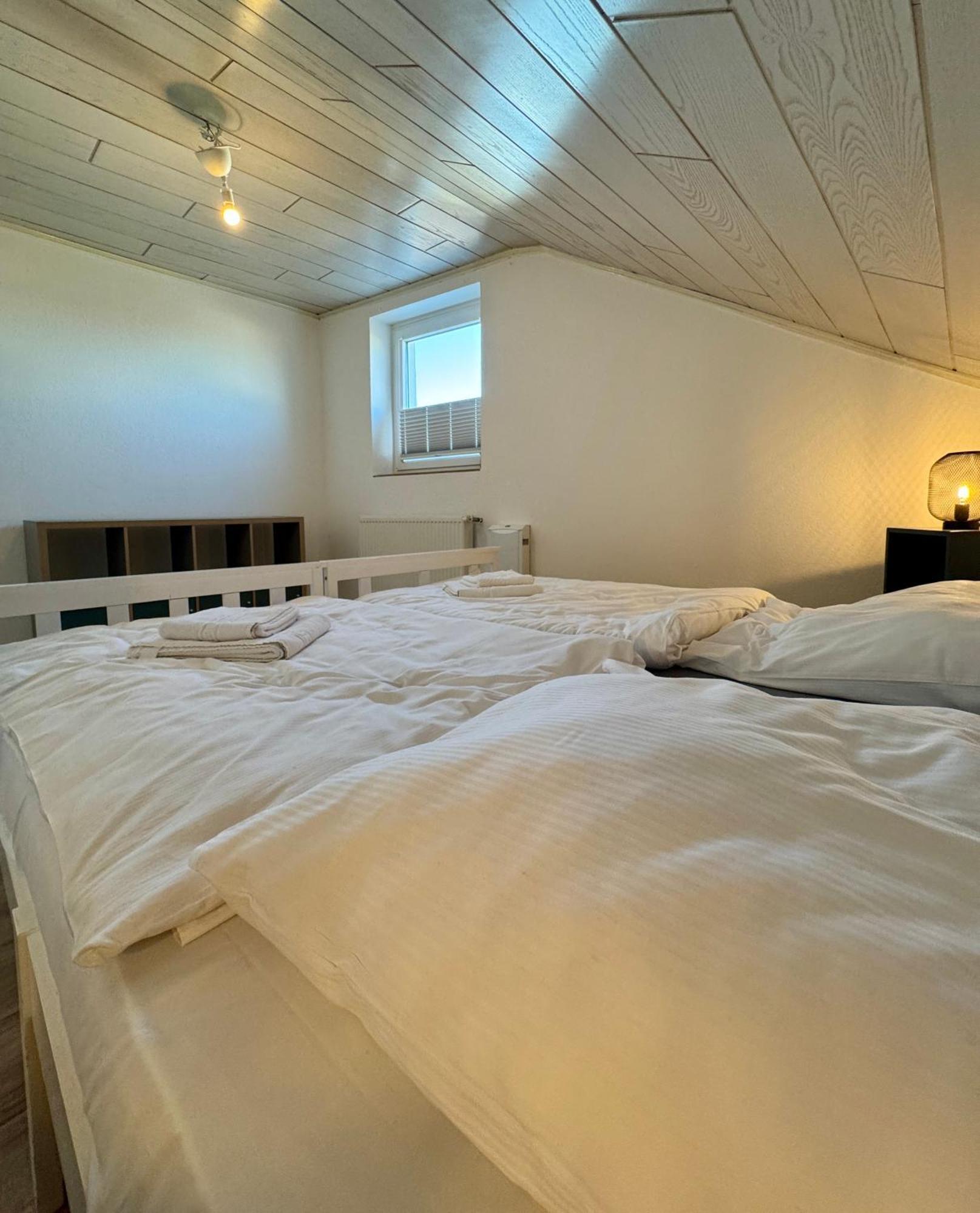 Der Schwan 7 - 3 Schlafzimmer - 2 Balkone - Zentral - 100 Qm Duren ภายนอก รูปภาพ